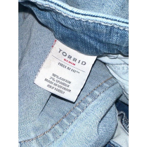 Torrid Bermuda Boyfriend Vintage Stretch Mid-Rise Short, size 20 - Picture 4 of 4